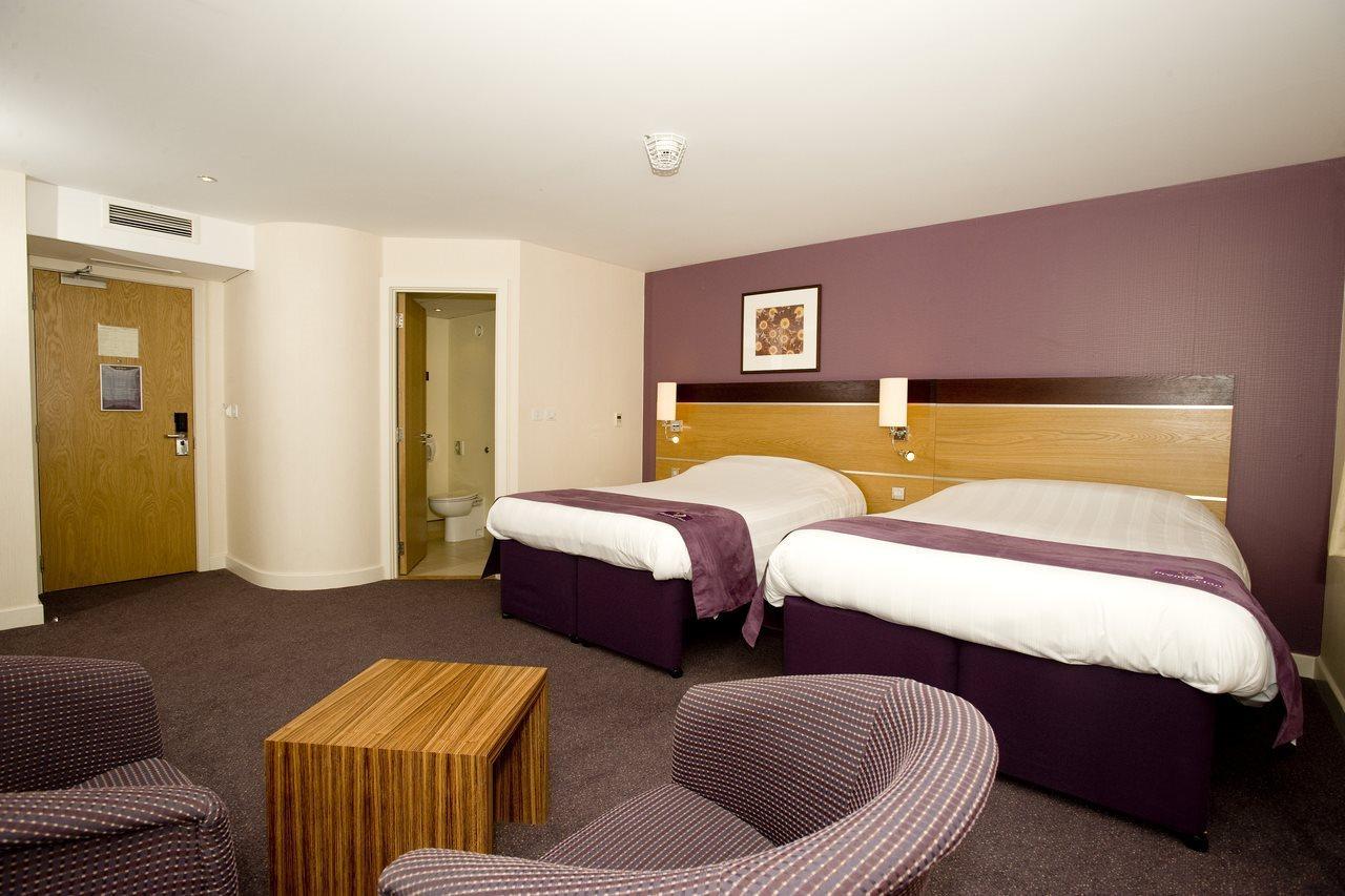 Premier Dublin Airport Hotel 3*