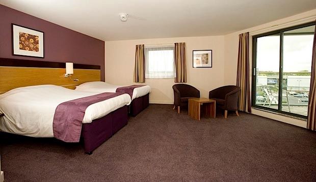 Premier Dublin Airport 3*